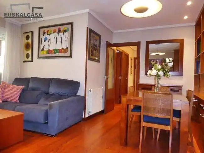 Sala d'estar de Pis en venda en Errekalde