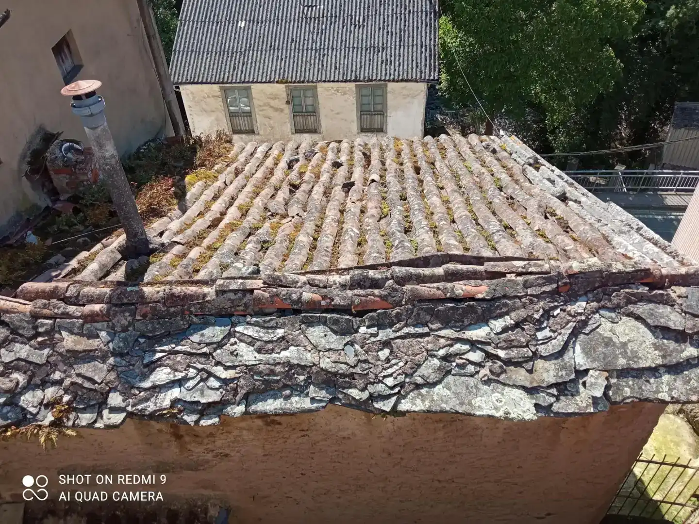 Vista exterior de Piso en venta en Cangas del Narcea con Trastero y Balcón