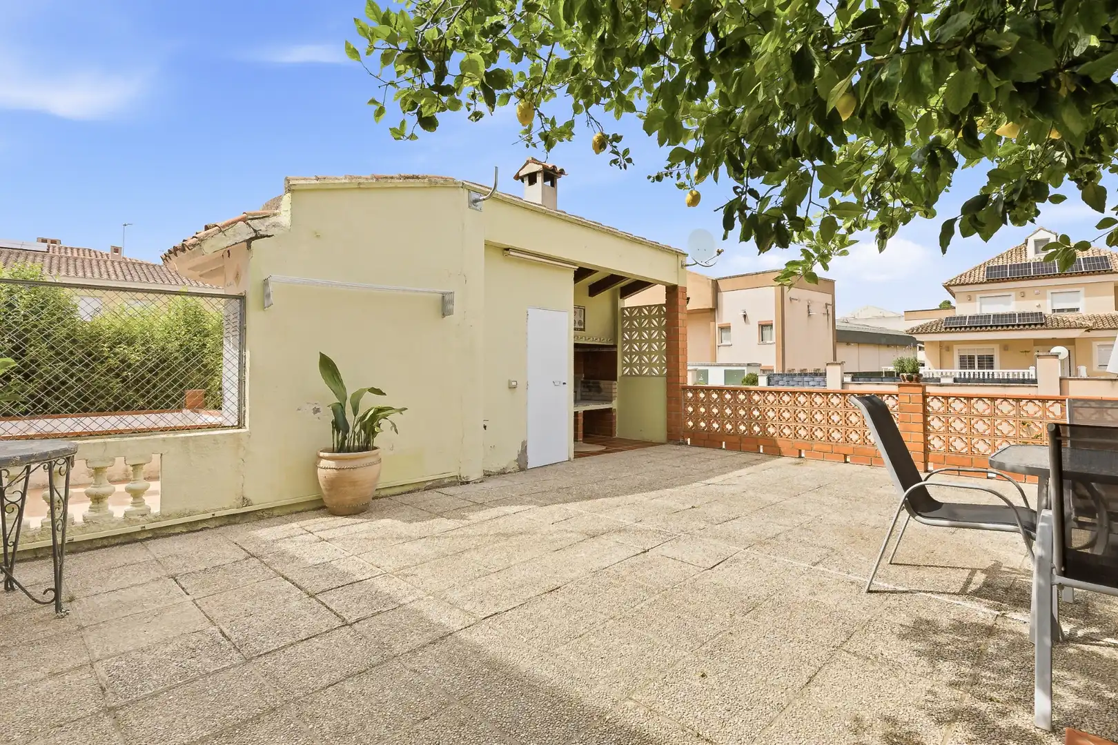 Terraza de Casa adosada en venta en Navajas con Aire acondicionado, Calefacción y Jardín privado