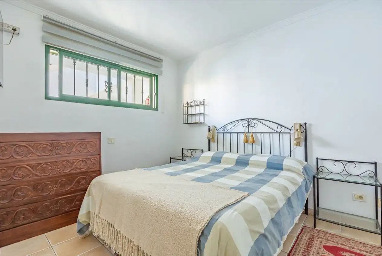 Habitación de Piso en venta en San Bartolomé de Tirajana con Terraza, Piscina y Amueblado