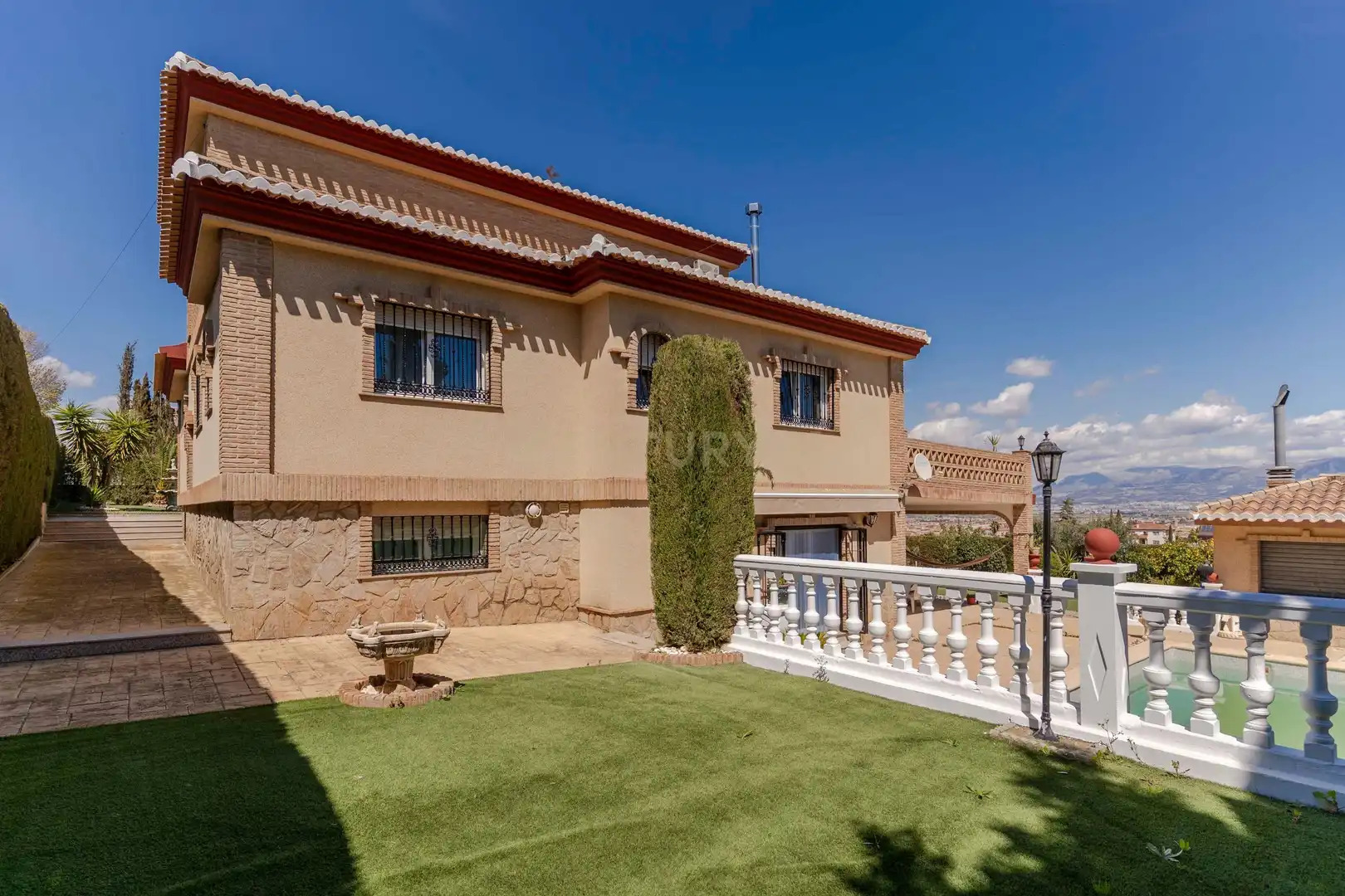Vista exterior de Casa o chalet en venta en Las Gabias con Jardín privado, Trastero y Piscina
