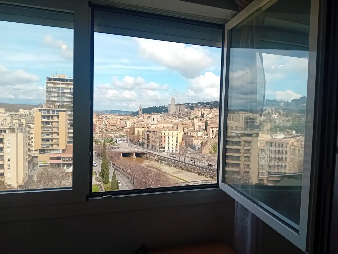 Habitación de Piso en venta en Girona con Calefacción, Terraza y Internet