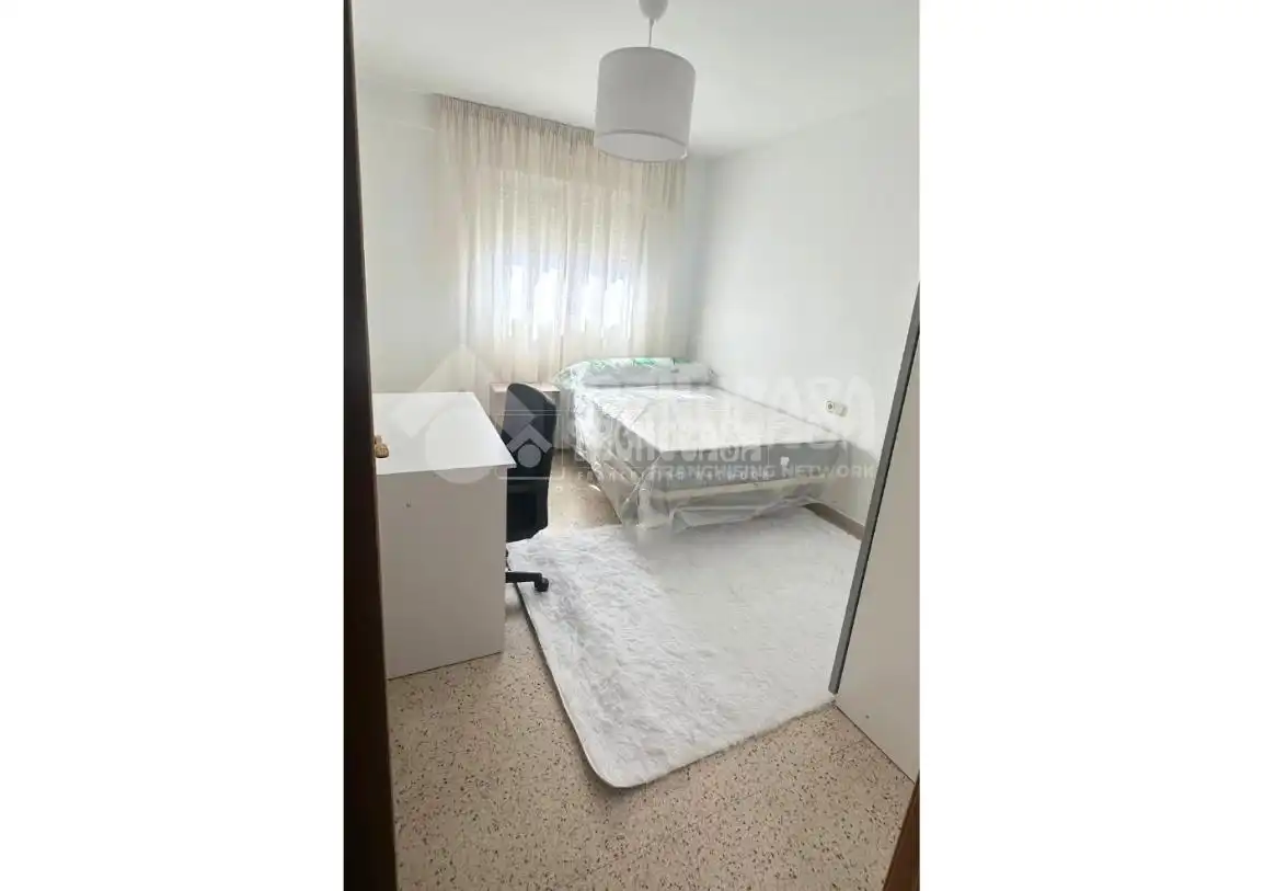 Bedroom of Flat for rent in Granada  with Terrace and Balcony