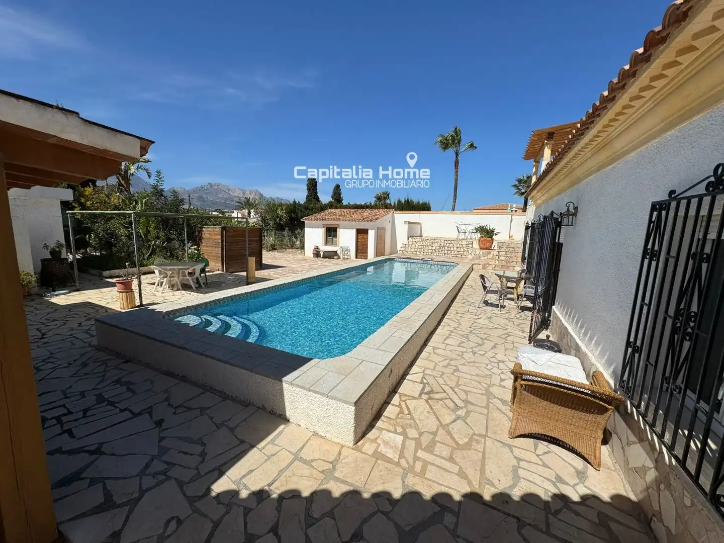 Piscina de Casa o xalet en venda en L'Alfàs del Pi amb Aire condicionat, Terrassa i Traster