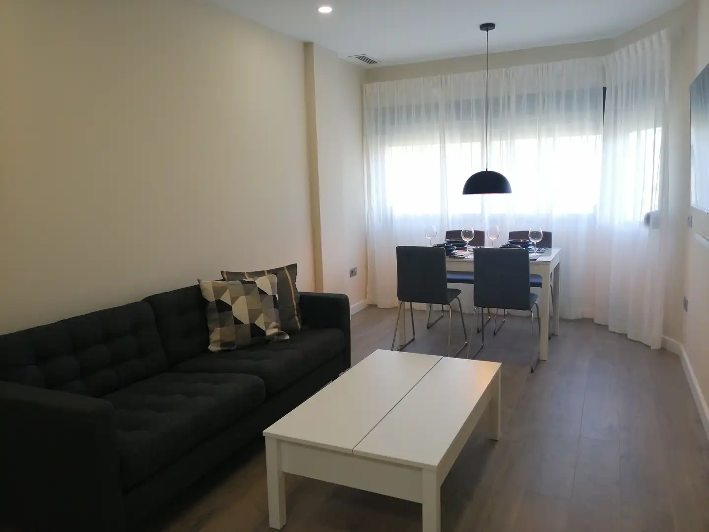 Apartamento de alquiler en Calle Administrador Gutierrez Anaya, Parque Alcosa