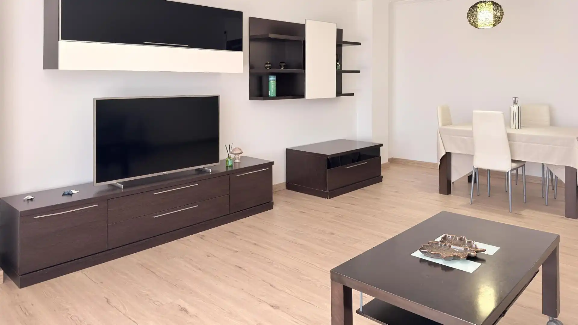 Flat with terrace to rent in Calle de Ourense, imagen 13