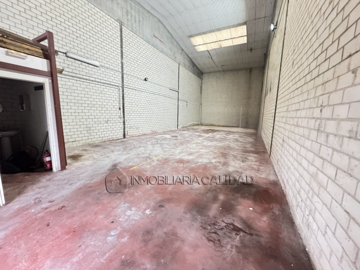 Exterior view of Industrial buildings to rent in Villagonzalo Pedernales