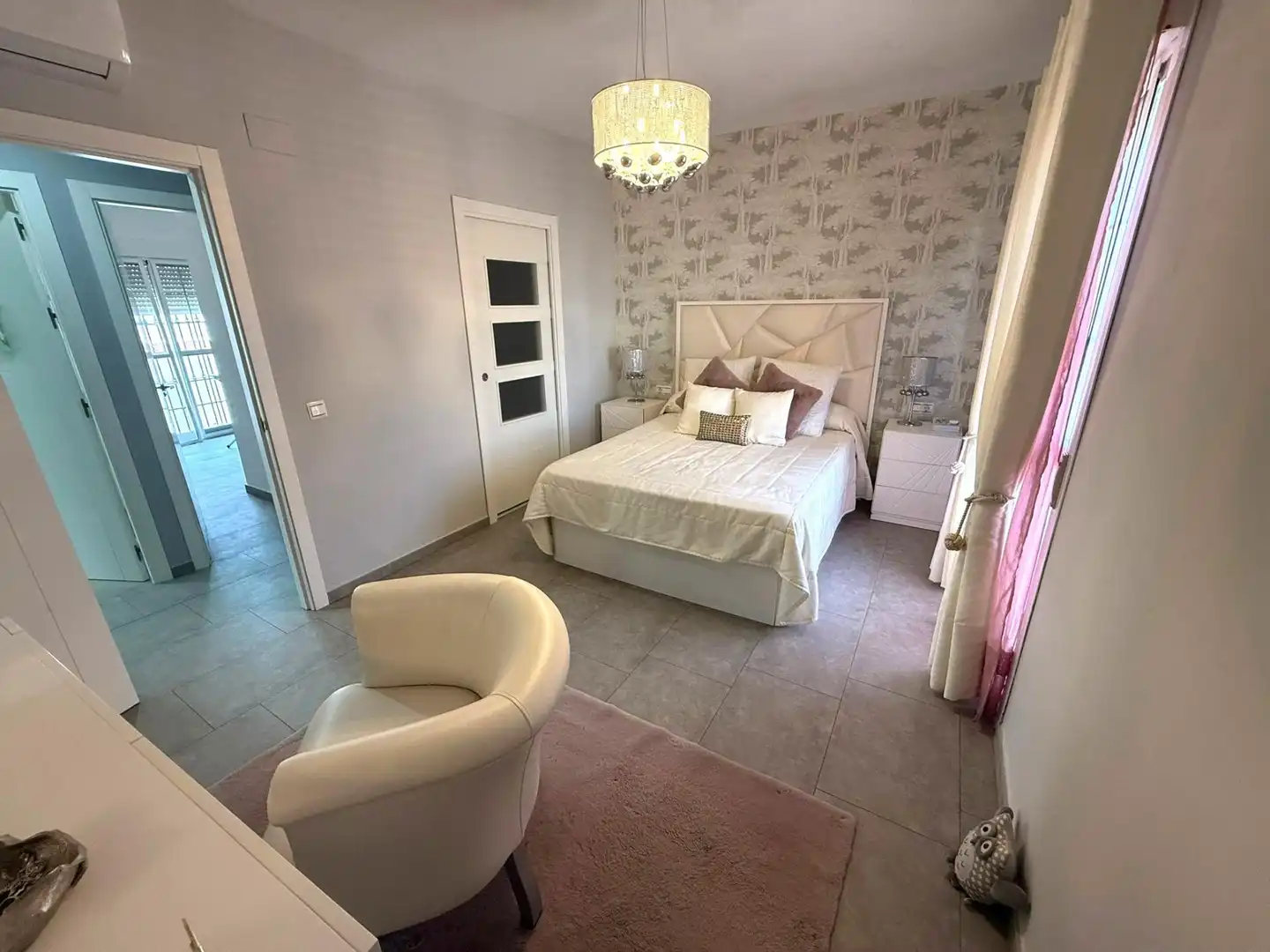 Dormitori de Casa o xalet en venda en La Algaba amb Terrassa