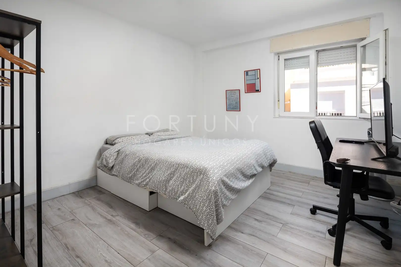 Bedroom of Flat for sale in Málaga  with Air Conditioner, Terrace and Furnished