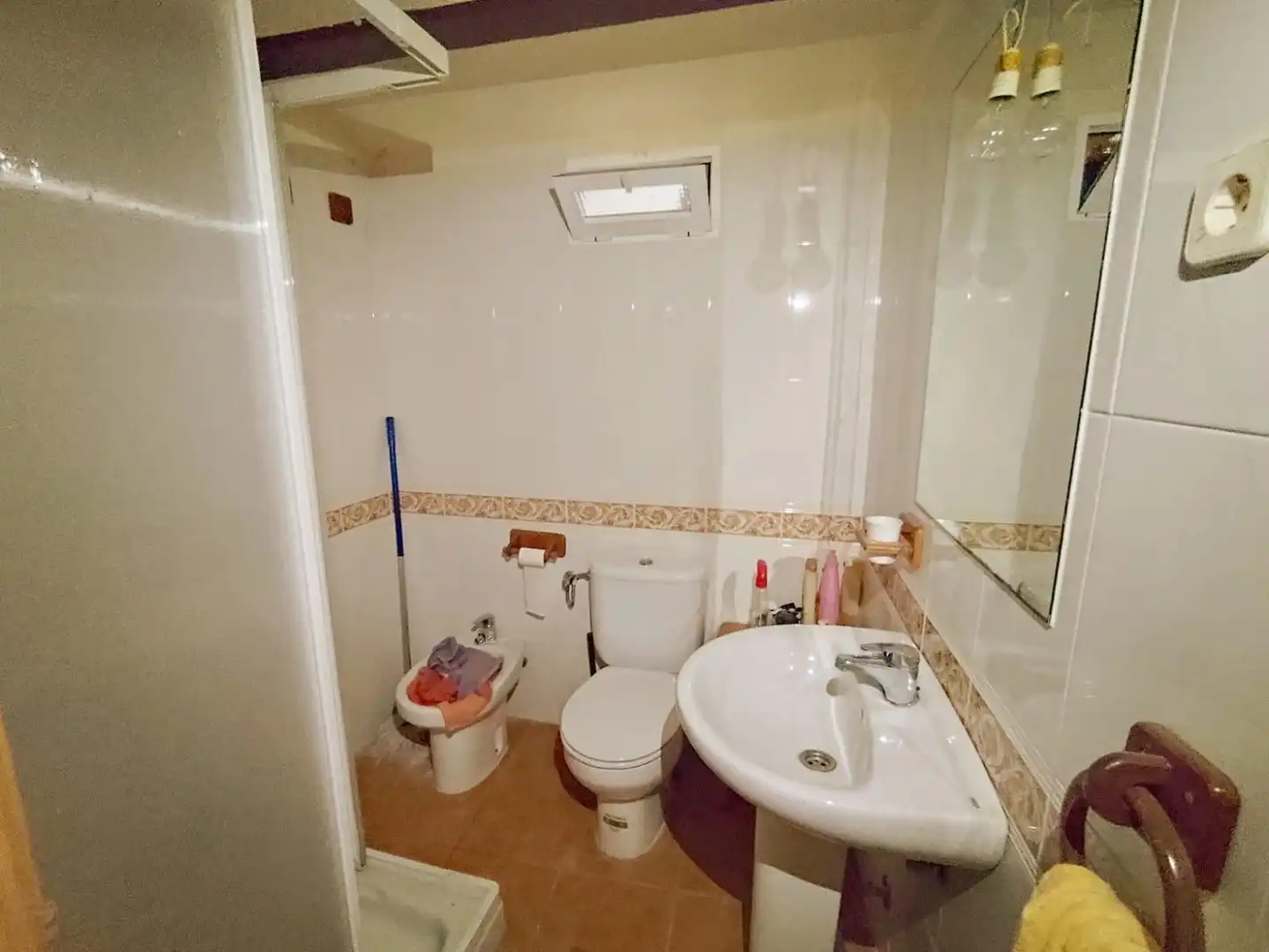 Bany de Casa o xalet en venda en Almoguera amb Jardí privat