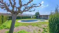Jardí de Finca rústica en venda en Manresa amb Jardí privat, Terrassa i Piscina