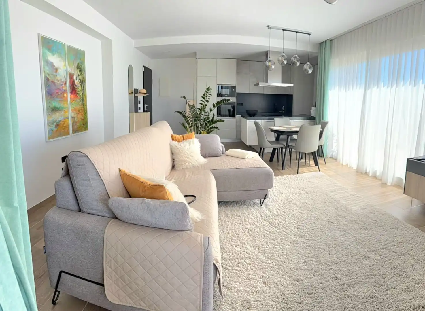 Wohnzimmer von Wohnungen zur Miete in Torrevieja mit Klimaanlage, Terrasse und Abstellraum