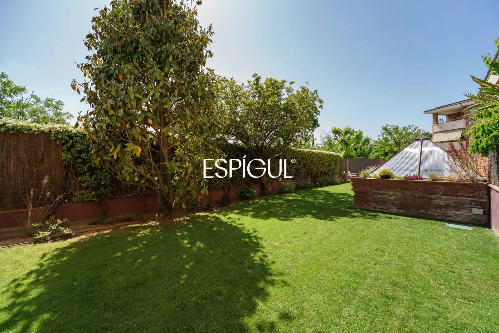 Garden of Flat for rent in Sant Cugat del Vallès  with Air Conditioner, Heating and Parquet flooring