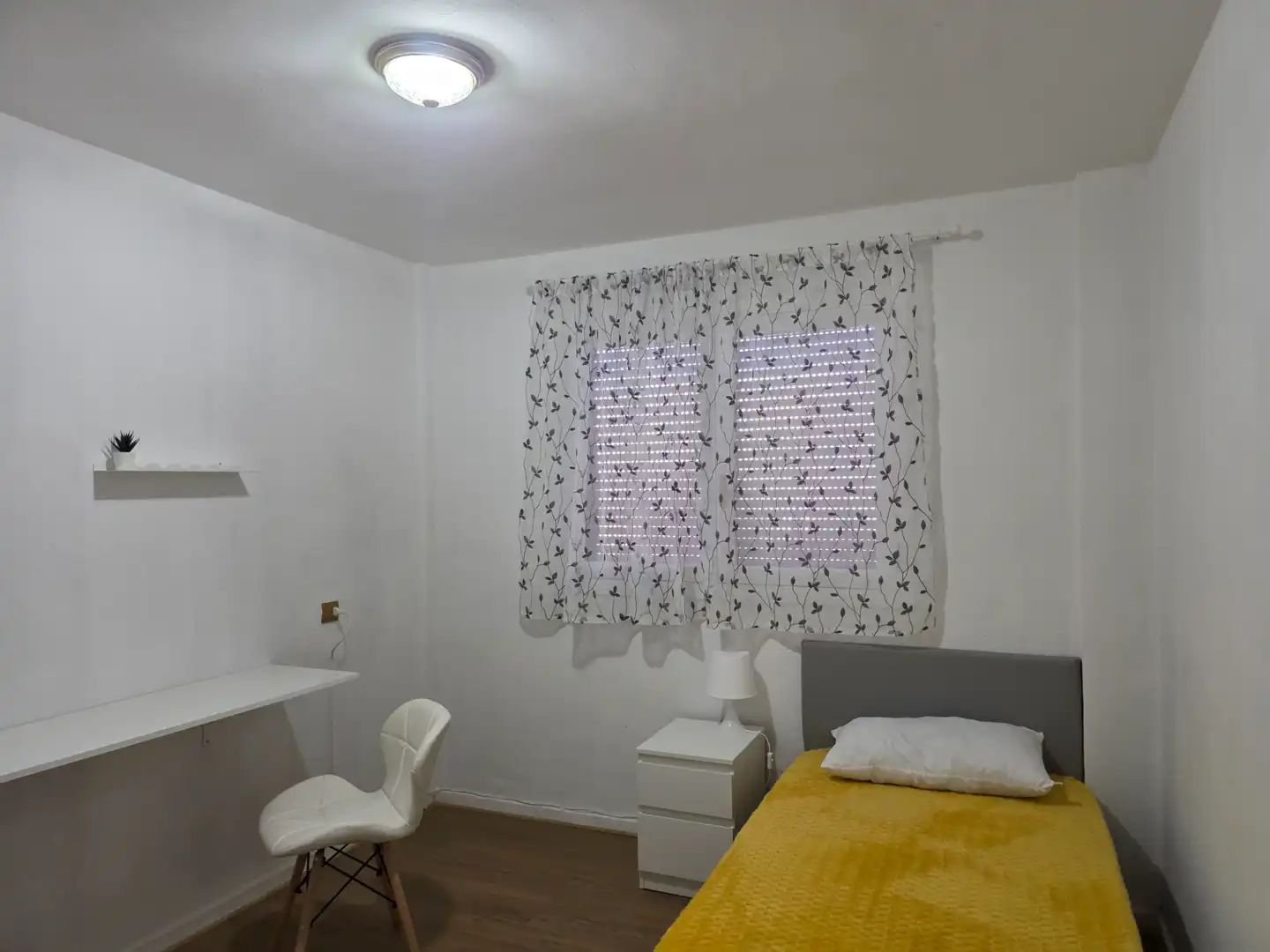 Dormitori de Pis de lloguer en Santa Cruz de Tenerife amb Parquet, Terrassa i Traster
