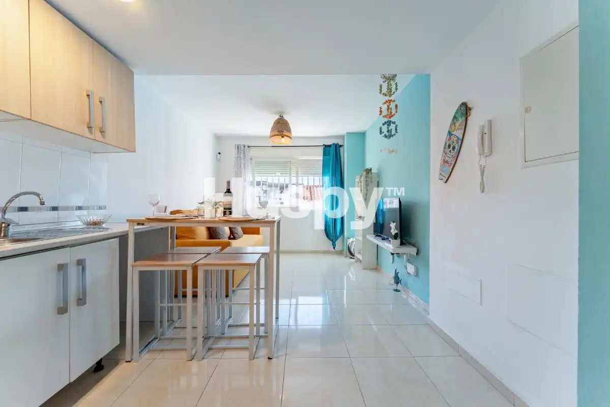 Piso con terraza en venta en Calle Sancti Espíritu, imagen 4