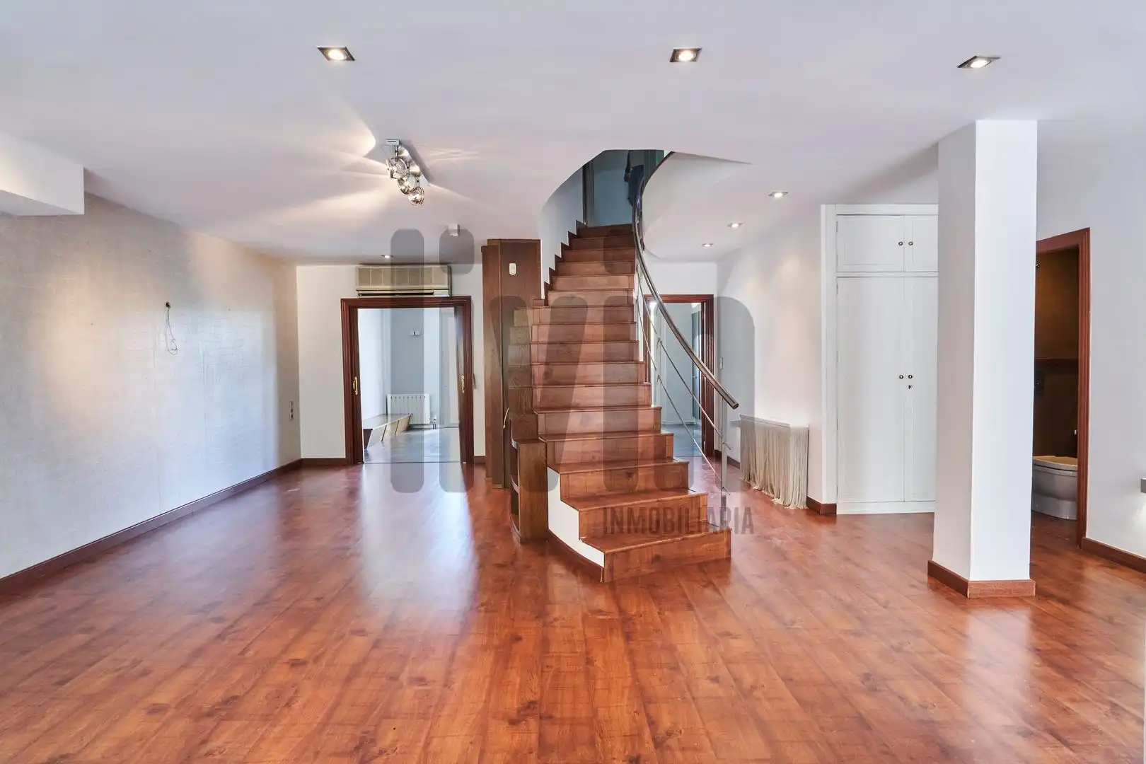 Houses for sale in Jaén  with Air Conditioner, Heating and Terrace