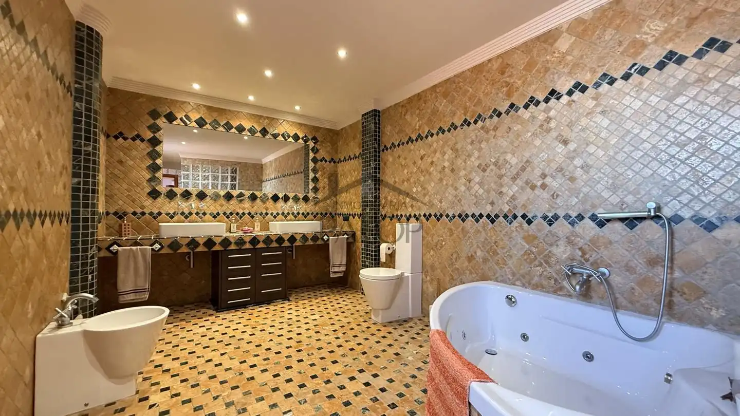Baño de Casa adosada en venta en Carcaixent con Aire acondicionado, Calefacción y Terraza
