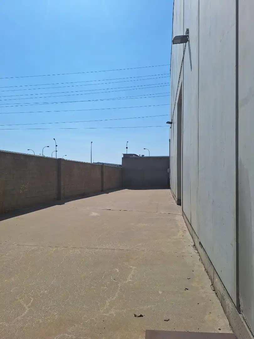 Aparcament de Nau industrial en venda en Getafe amb Alarma