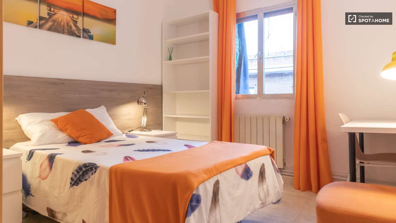 Bedroom of Flat to share in  Madrid Capital  with Air Conditioner, Heating and Terrace