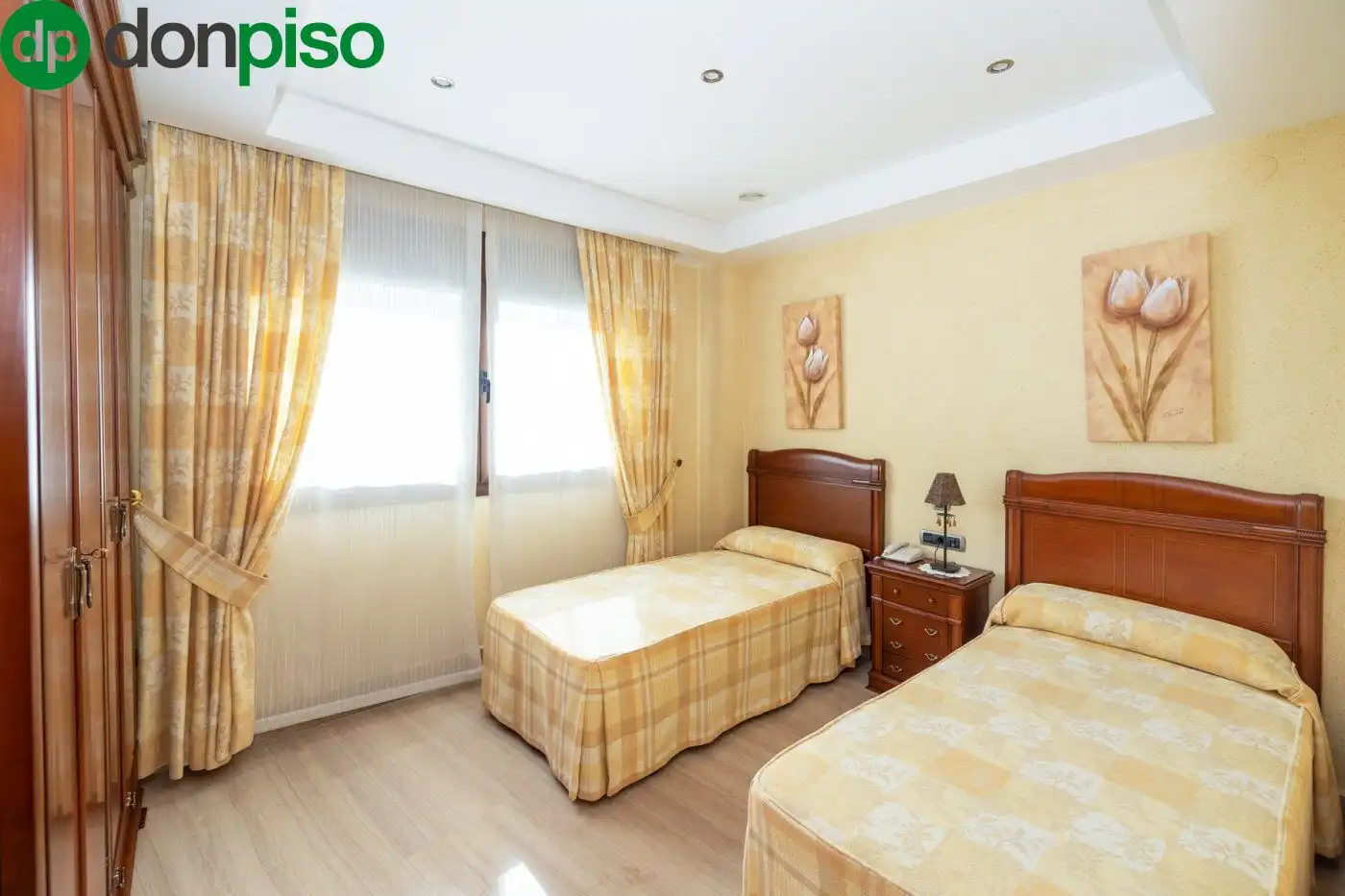 Bedroom of Houses for sale in Granada  with Air Conditioner, Heating and Terrace