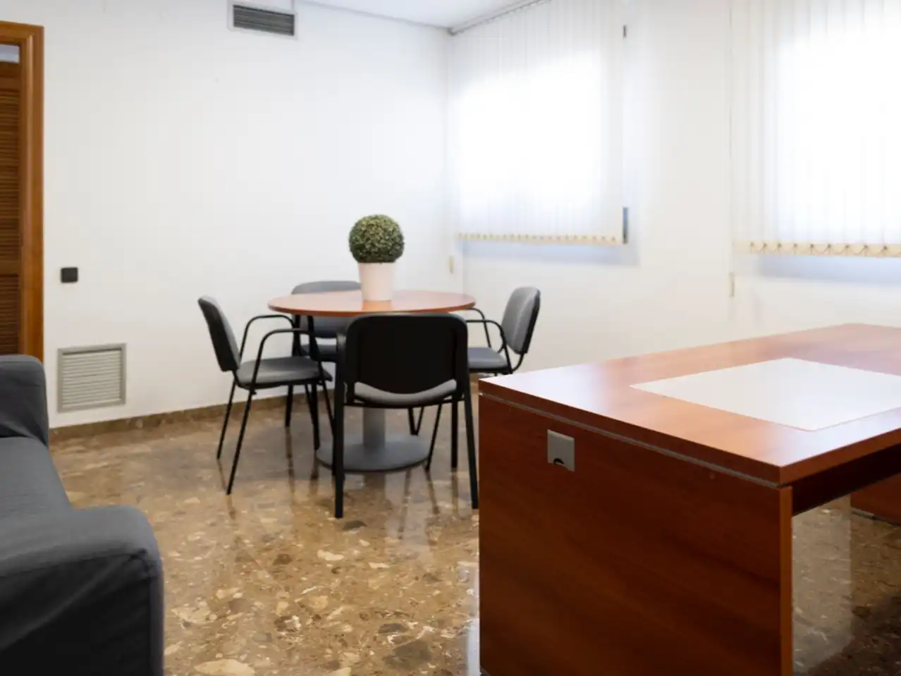 Oficina de alquiler en Príncep de Viana - Clot -Xalets Humbert Torres