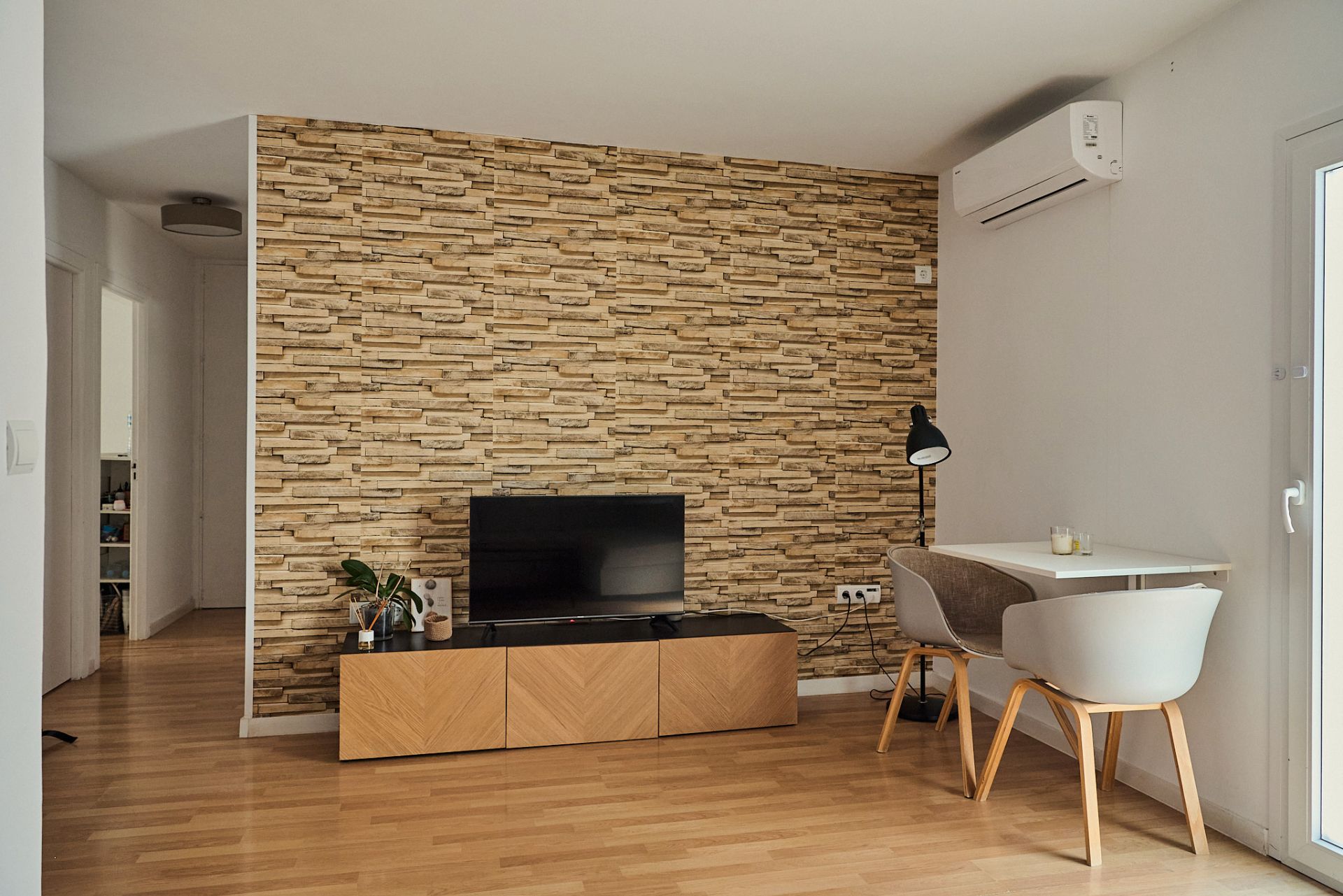 Living room of Flat for sale in Santa Eulària des Riu  with Air Conditioner and Balcony