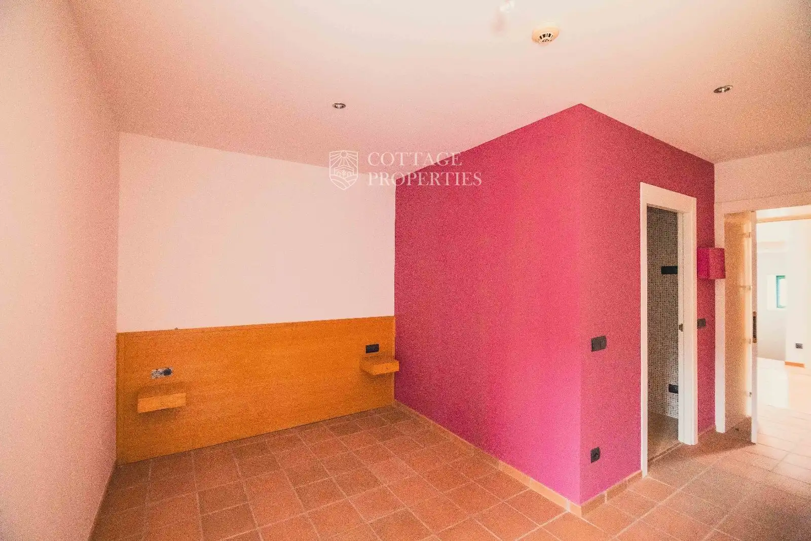 Dormitori de Finca rústica en venda en Sant Llorenç Savall amb Calefacció i Piscina