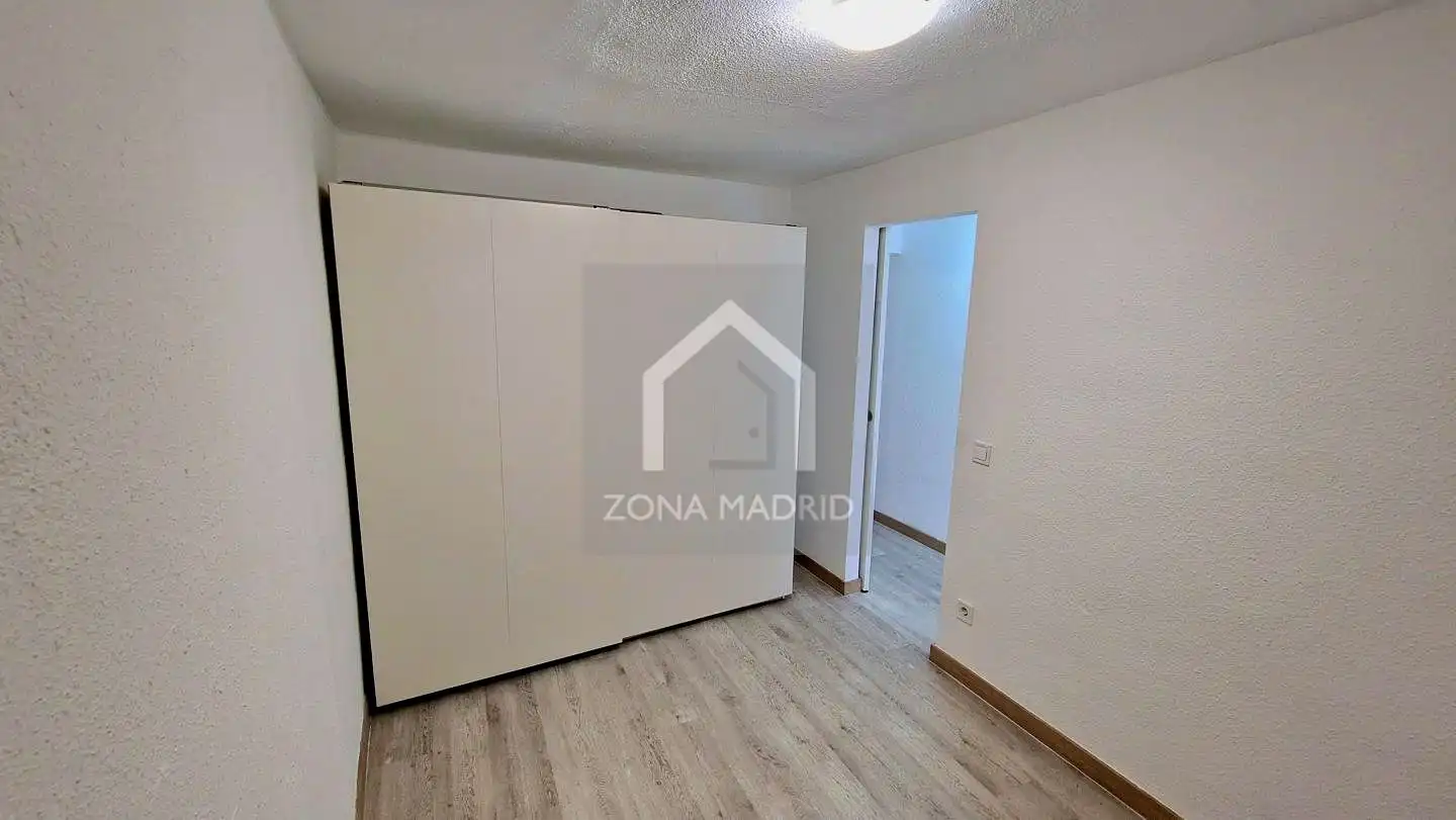 Schlafzimmer von Wohnung zur Miete in Madrid