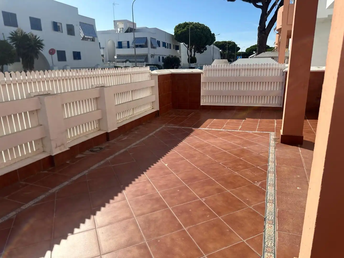 Terraza de Apartamento en venta en Chiclana de la Frontera con Terraza, Amueblado y Piscina comunitaria