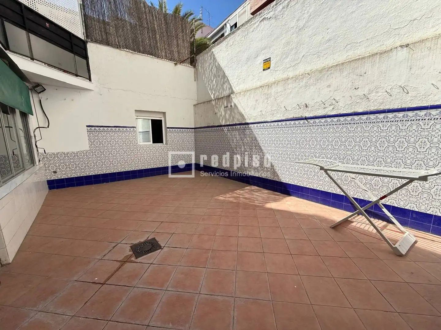 Vista exterior de Piso en venta en Madrid con Terraza y Amueblado