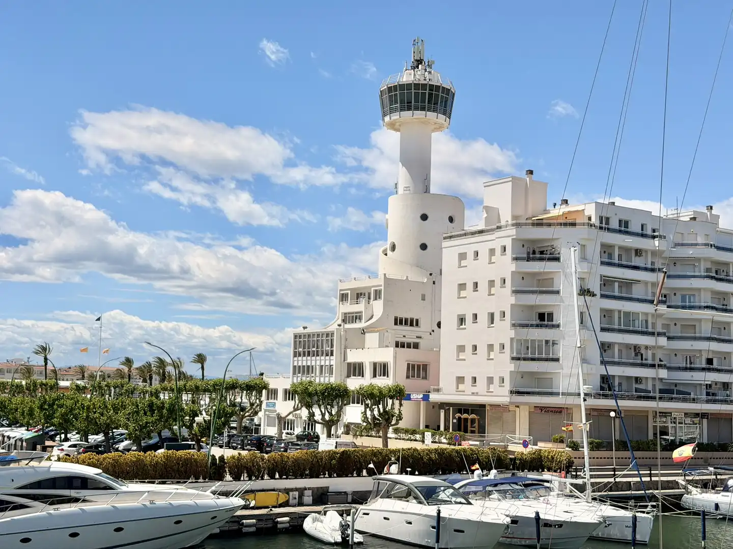 Vista exterior de Dúplex en venta en Empuriabrava con Calefacción, Terraza y Horno