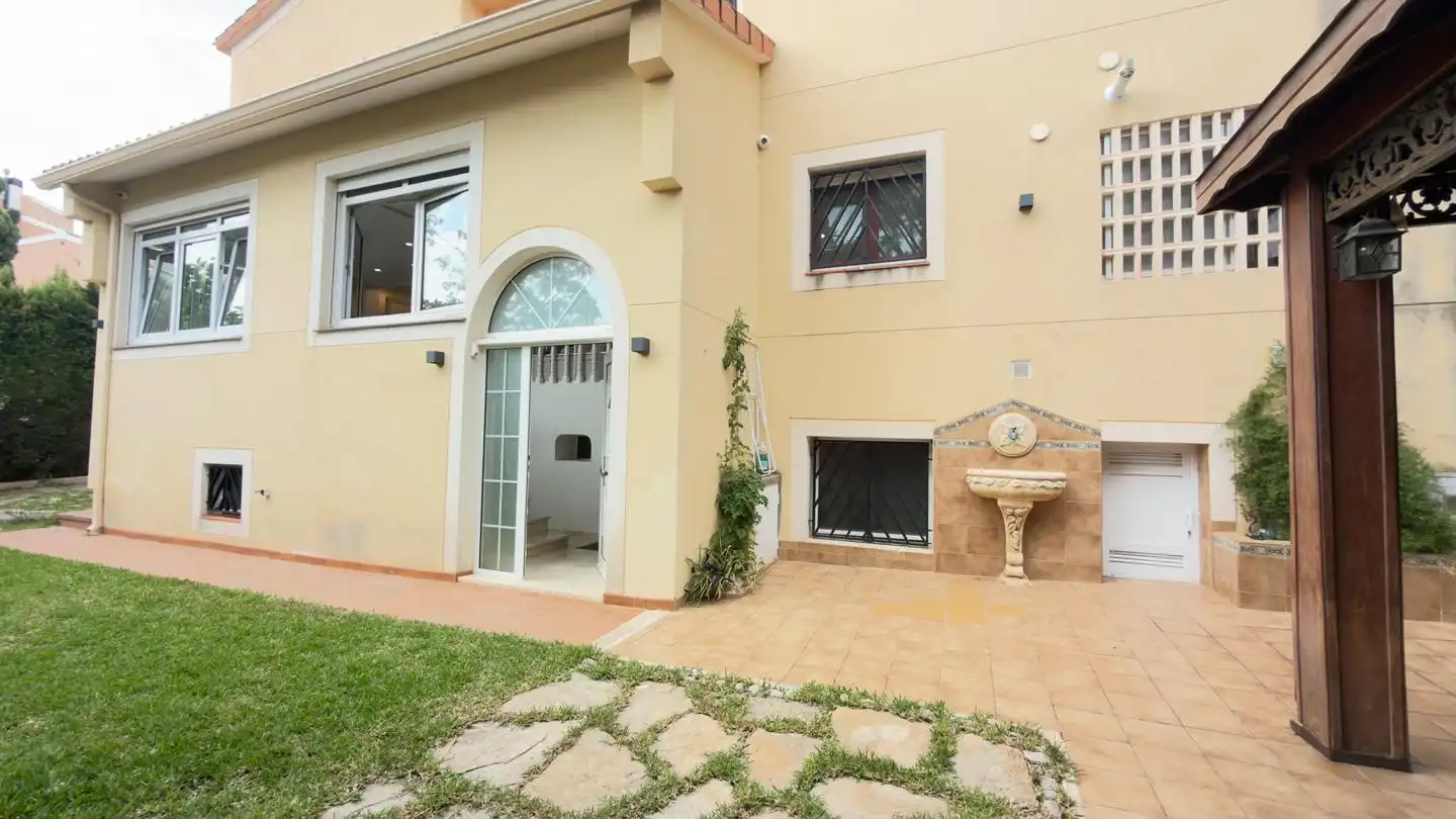 Casa con piscina in vendita a Calle De la Tintorera 4, imagen 2