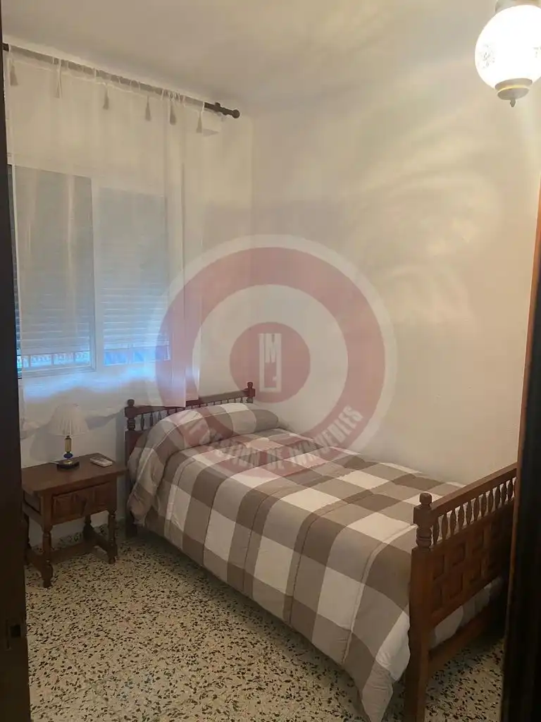Dormitori de Casa adosada en venda en Vélez-Málaga amb Aire condicionat, Terrassa i Moblat