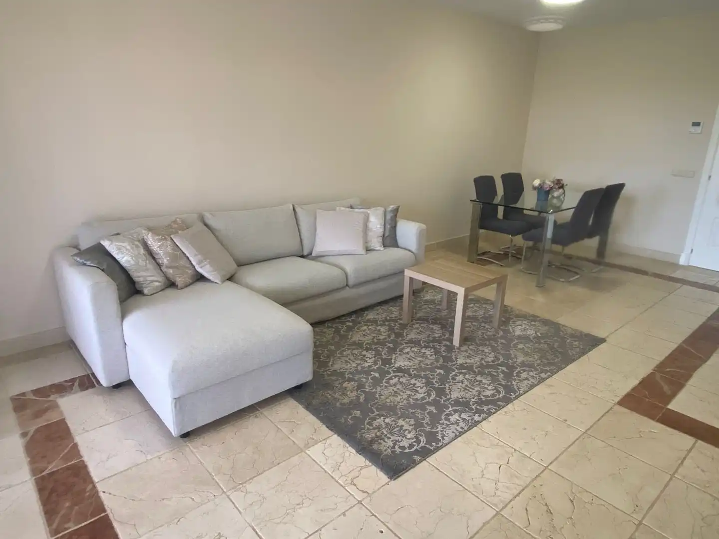 Piso con piscina en venta en Calle Pico Alcazaba 21, imagen 6