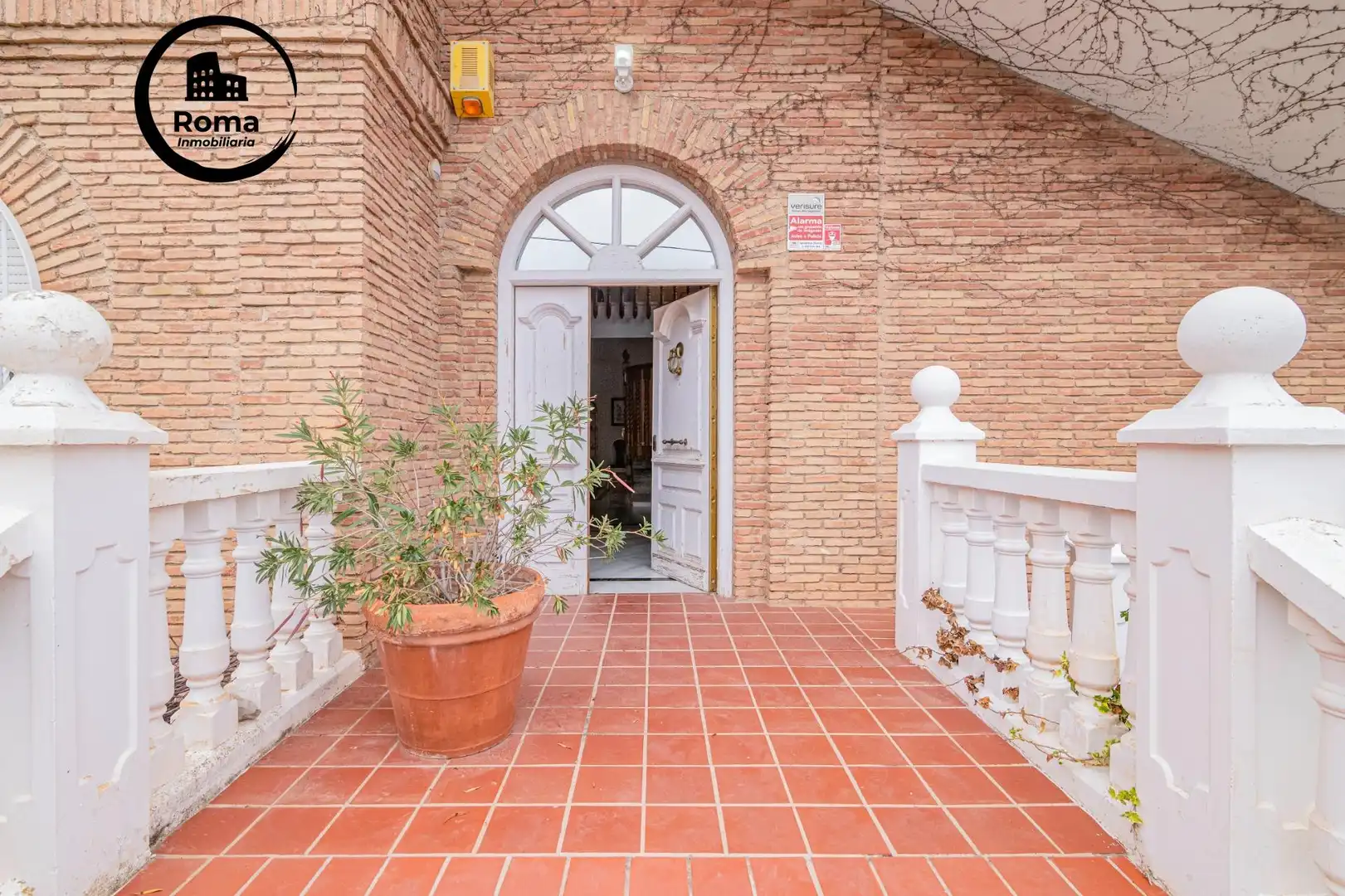 Casa o chalet en venta en La Zubia con Calefacción, Jardín privado y Terraza