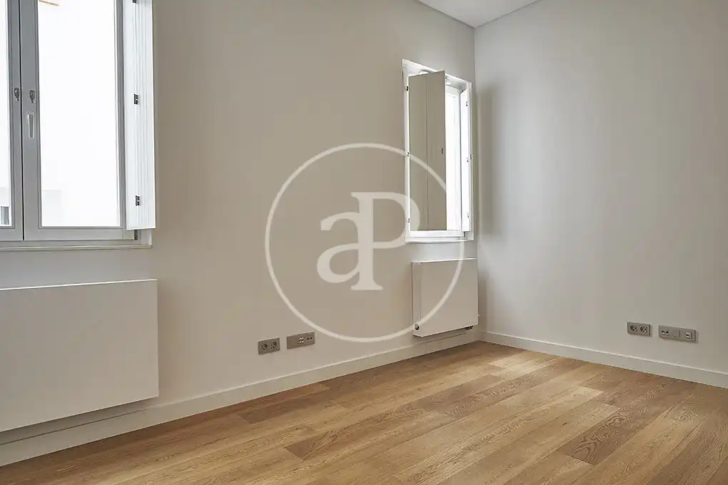 Schlafzimmer von Wohnung zur Miete in Madrid mit Klimaanlage, Heizung und Abstellraum