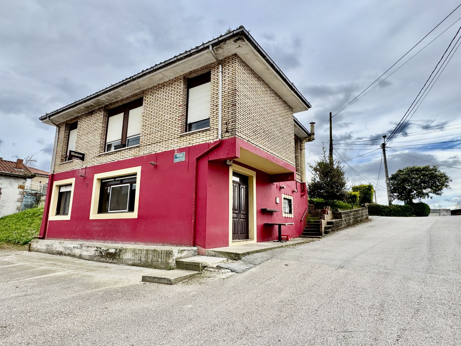 Exterior view of House or chalet for sale in Medio Cudeyo  with Private garden and Parquet flooring