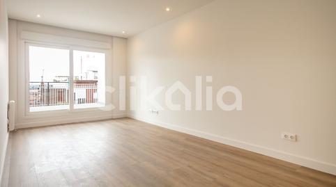 Foto 3 de Àtic en venda a Pacífico, Madrid