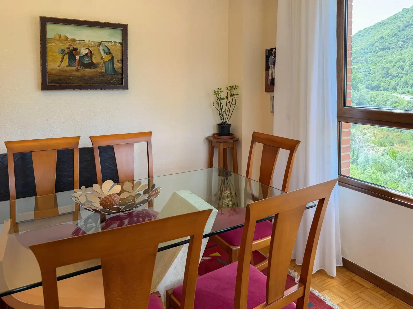 Comedor de Piso en venta en Mieres (Asturias) con Calefacción, Parquet y Amueblado
