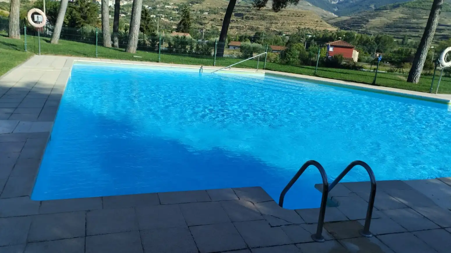 Appartamento con piscina in vendita a Nalda