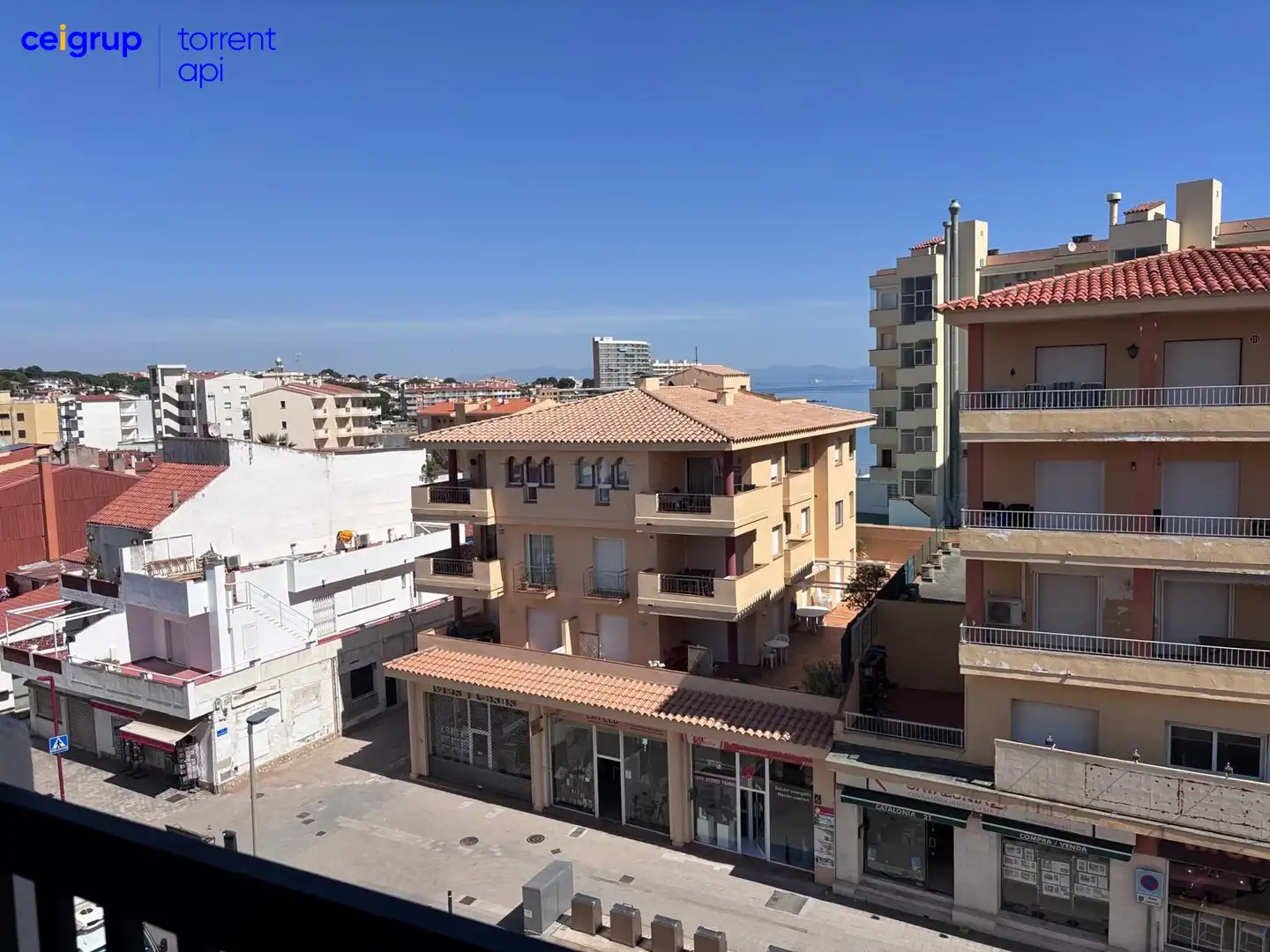 Außenansicht von Dachboden zum Verkauf in L'Escala mit Klimaanlage und Terrasse