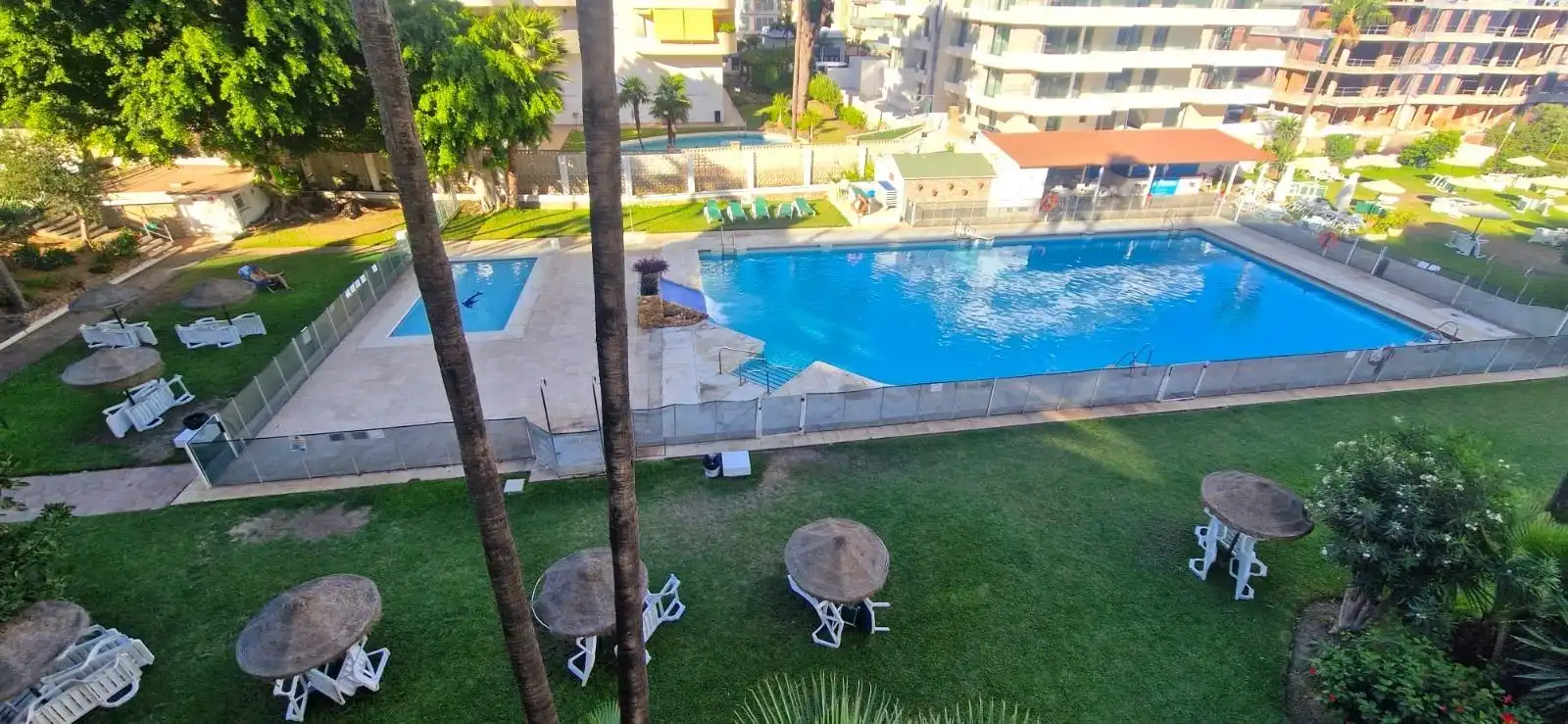Apartamento con piscina en venta en Avenida Avenida Alay