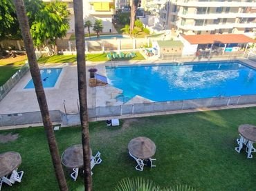 Apartamento con piscina en venta en Avenida Avenida Alay