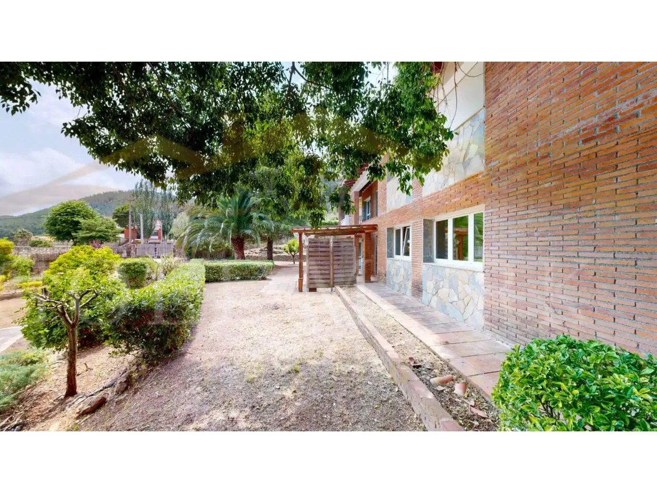 Jardí de Casa o xalet en venda en Corbera de Llobregat amb Aire condicionat, Calefacció i Jardí privat