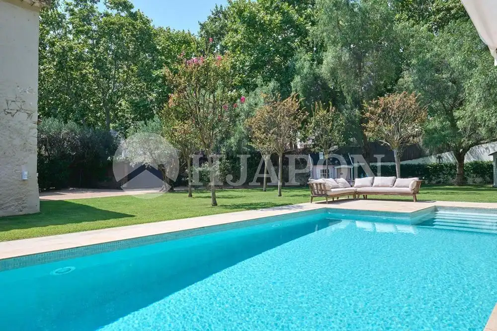 Schwimmbecken von Haus oder Chalet zum Verkauf in Alella mit Klimaanlage, Heizung und Privatgarten