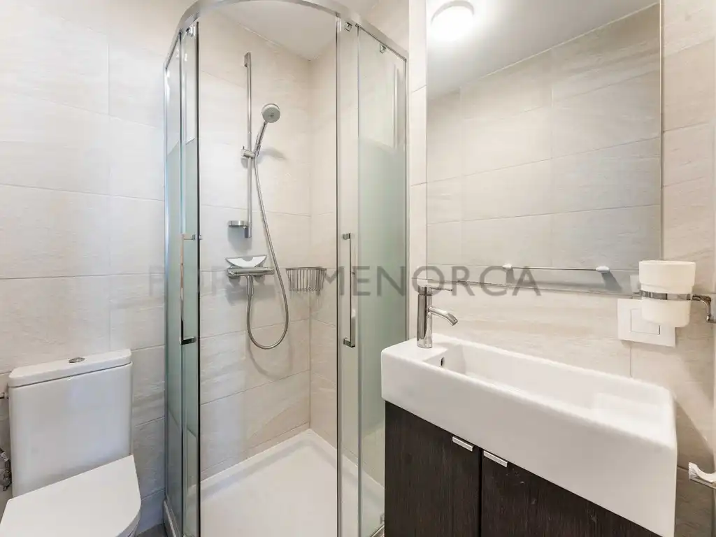 Bany de Casa o xalet en venda en Ciutadella de Menorca amb Aire condicionat, Jardí privat i Terrassa