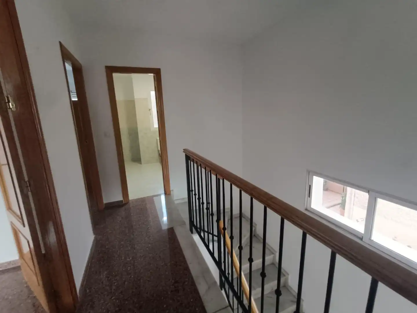 Casa adosada en venta en Petrer con Jardín privado, Terraza y Balcón