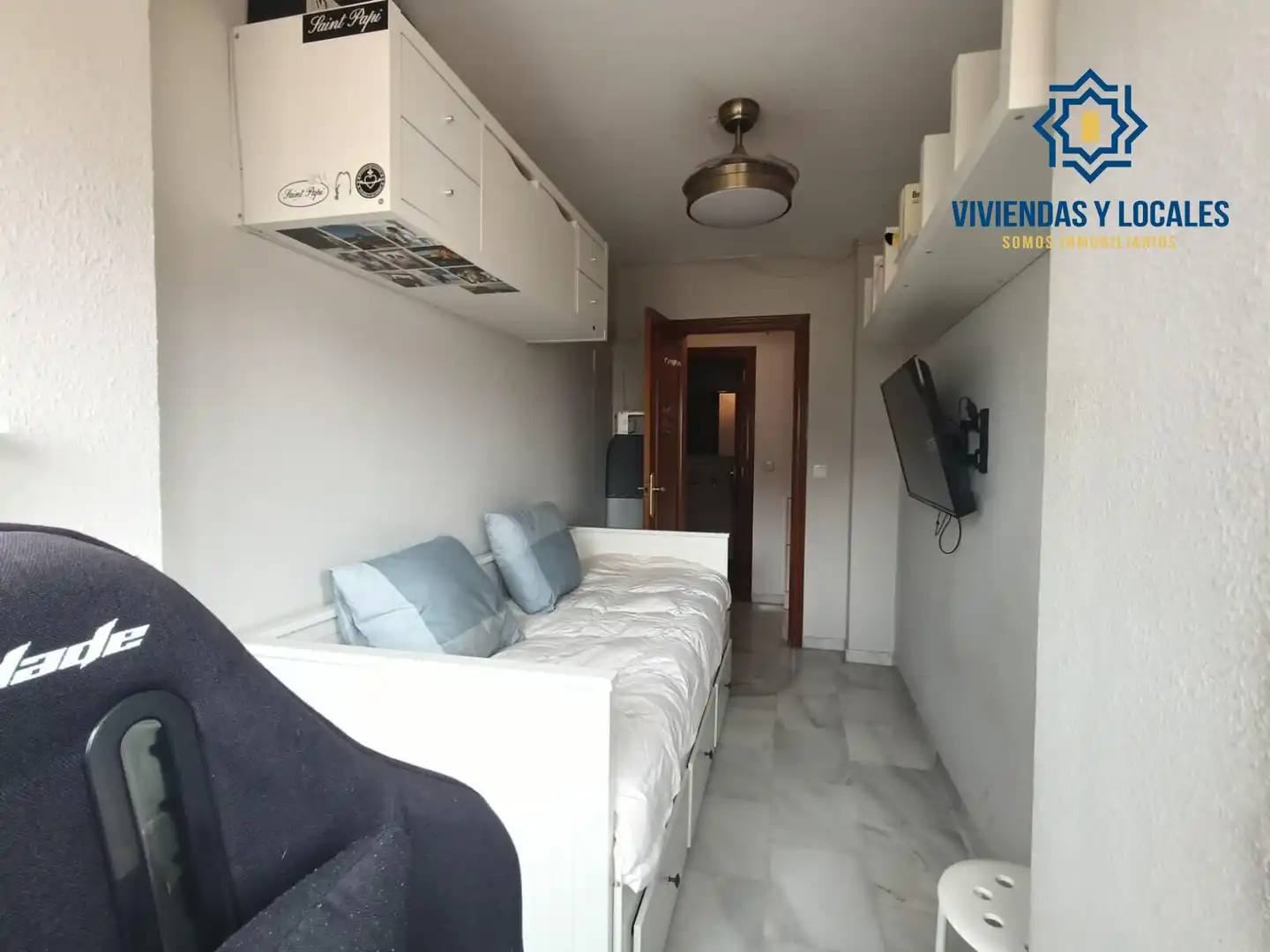 Dormitori de Pis de lloguer en Granada amb Aire condicionat, Calefacció i Moblat