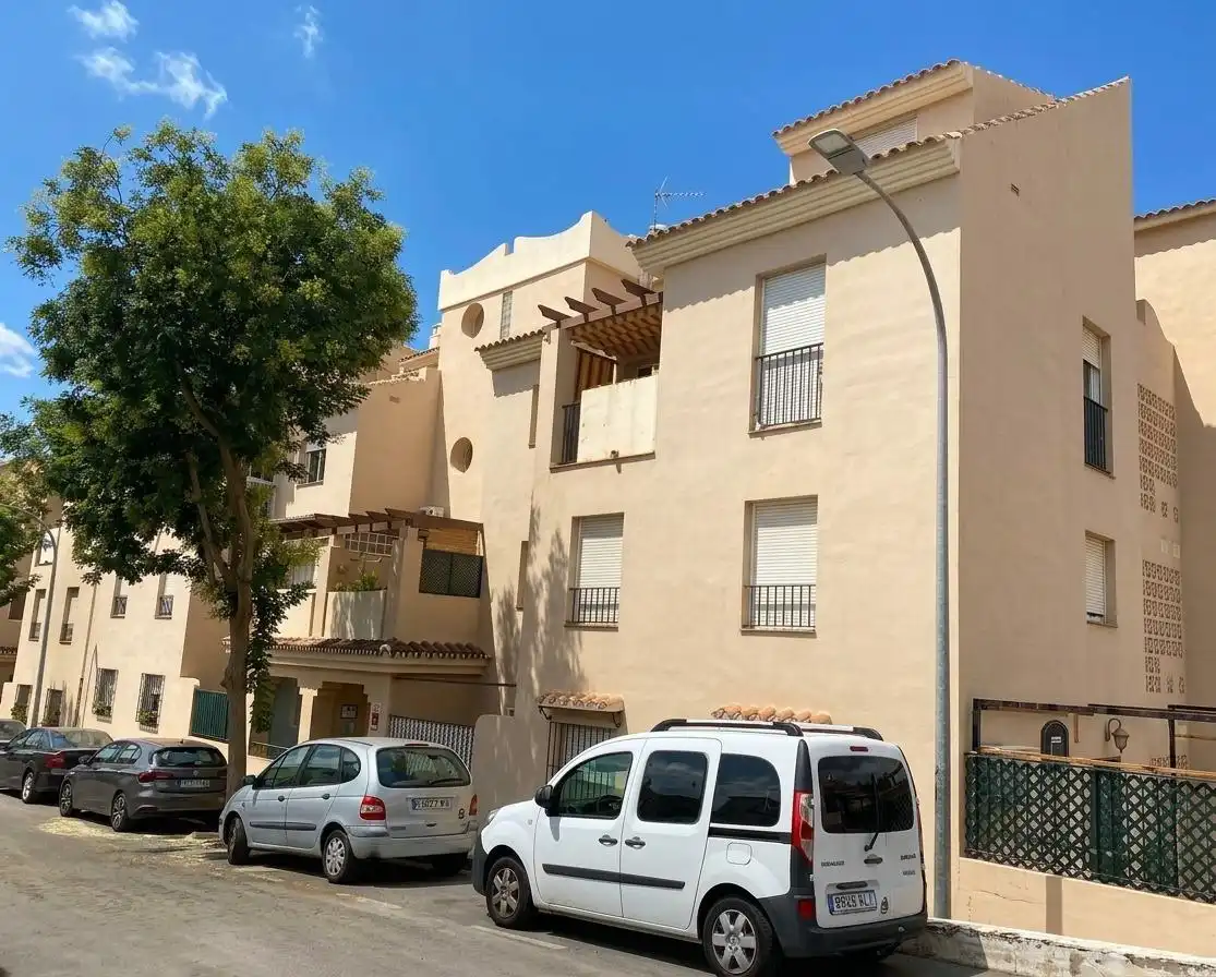 Vista exterior de Piso en venta en Benalmádena con Jardín privado, Terraza y Trastero