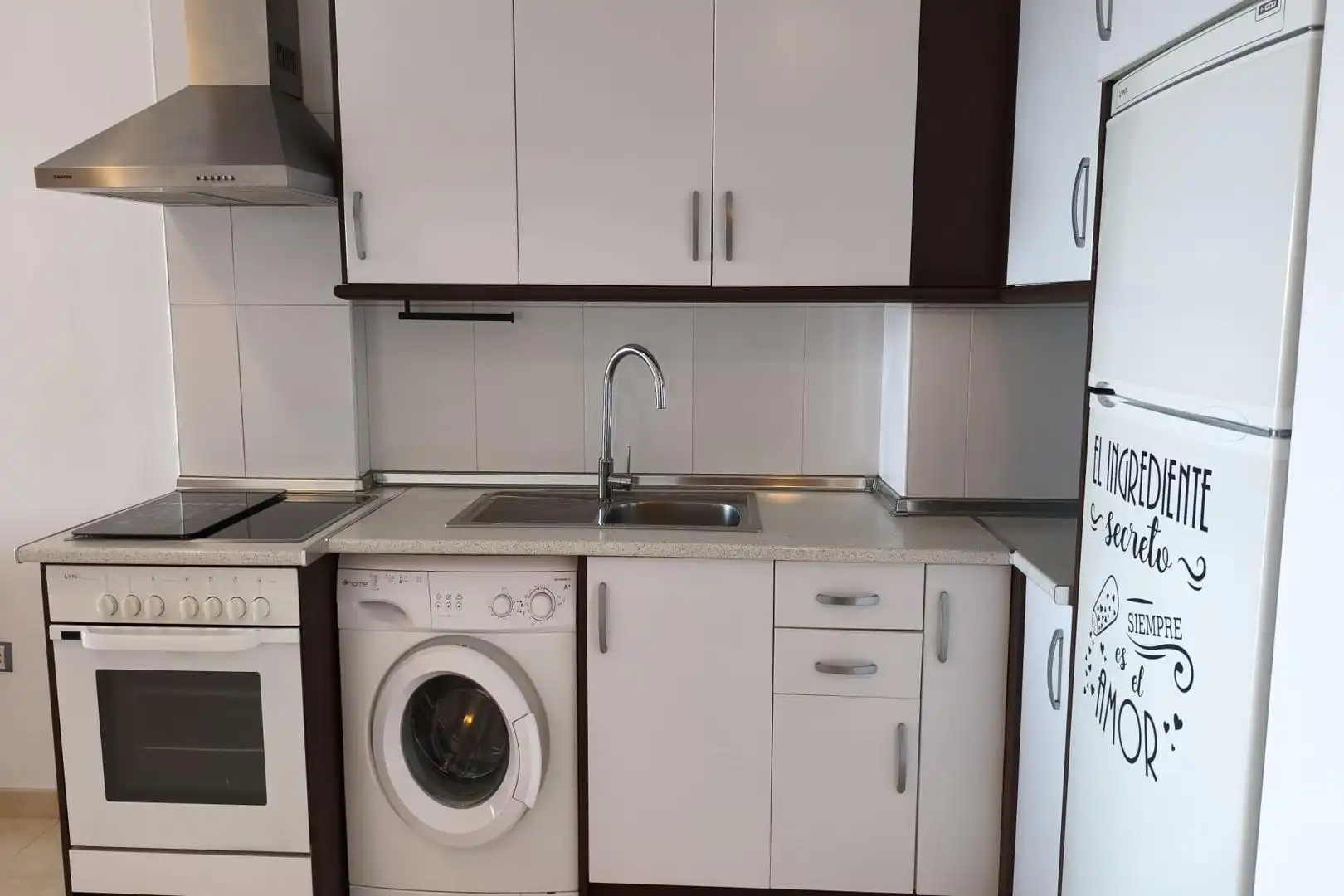 Cuina de Apartament en venda en Vícar amb Aire condicionat, Terrassa i Moblat